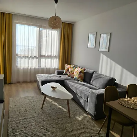 Golden Anchor 18 Apartment